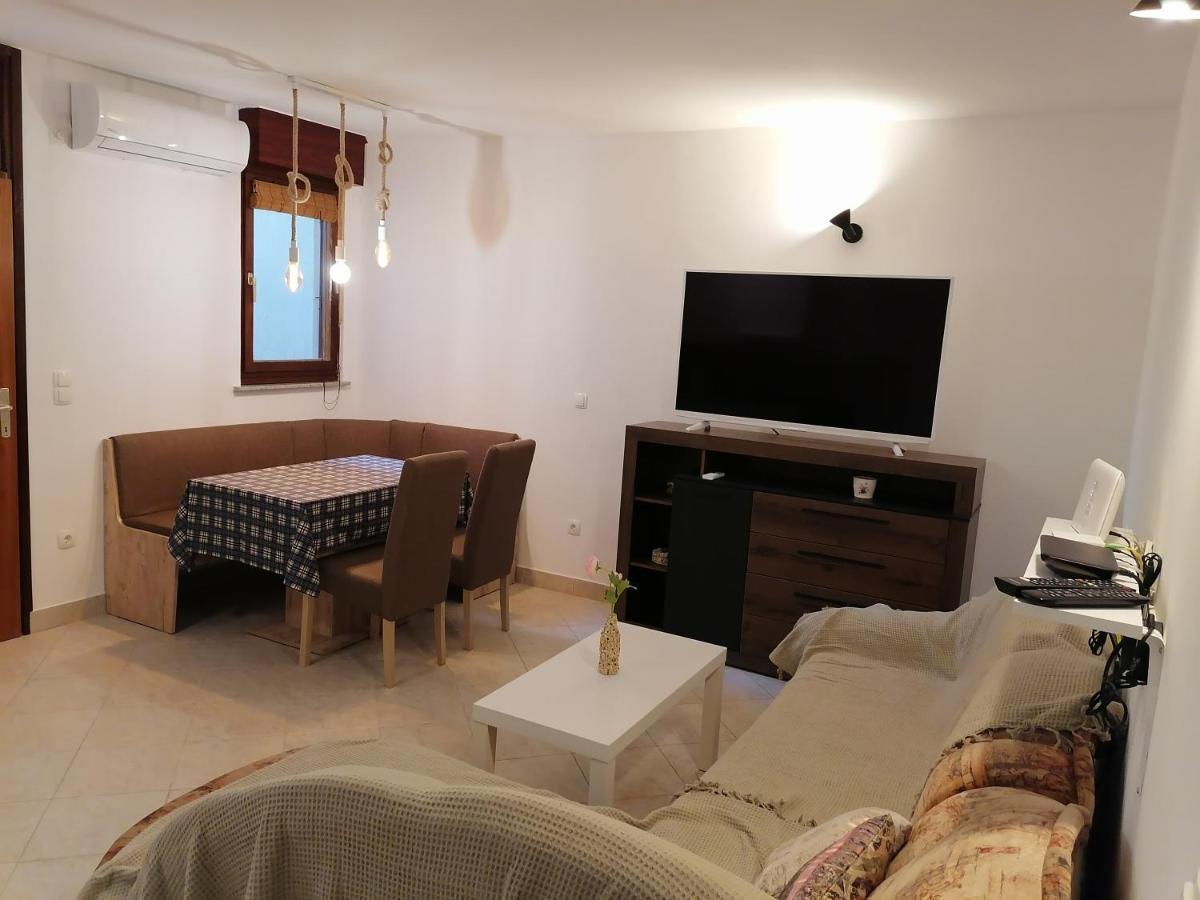 Kika Apartman Dramalj Kültér fotó