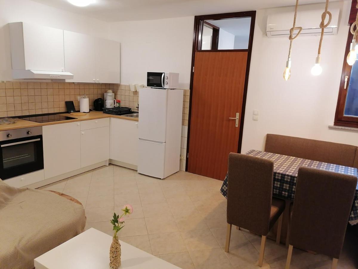 Kika Apartman Dramalj Kültér fotó