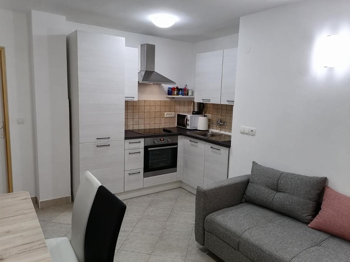 Kika Apartman Dramalj Kültér fotó