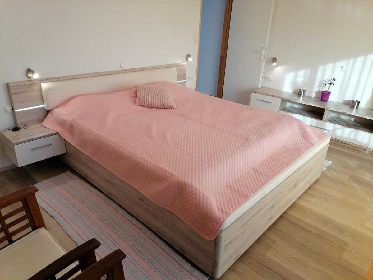 Kika Apartman Dramalj Kültér fotó